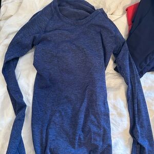Lululemon navy long sleeve under top